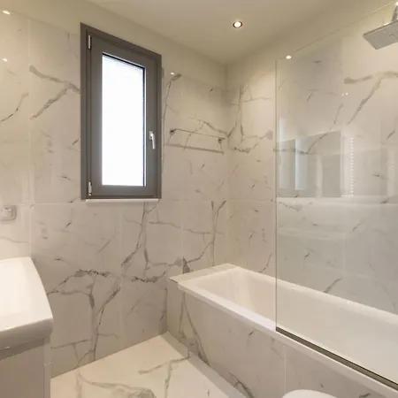 Tsatos Luxury Apartamento