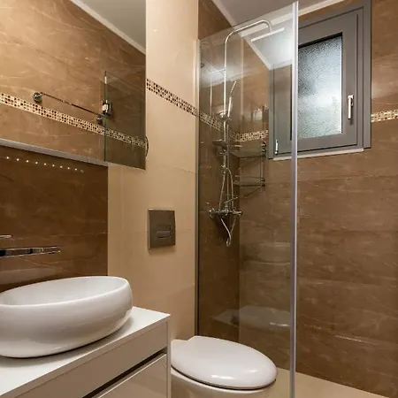 Tsatos Luxury Apartamento