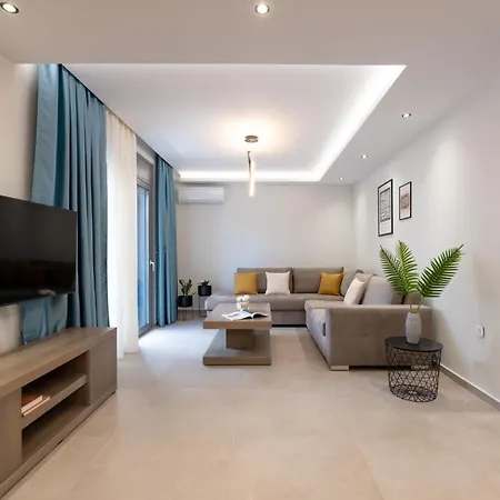 Tsatos Luxury Apartamento *