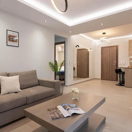 Tsatos Luxury Apartment Kremastí