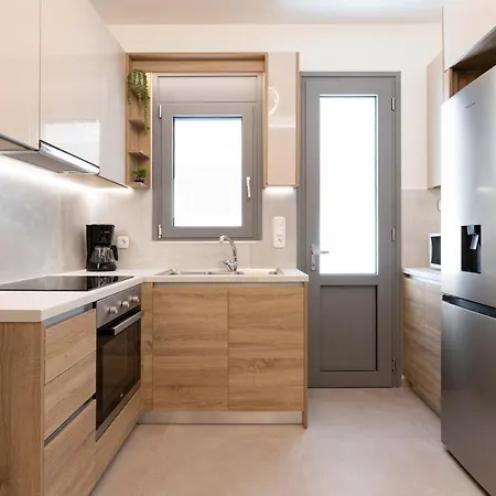 Tsatos Luxury Apartment *