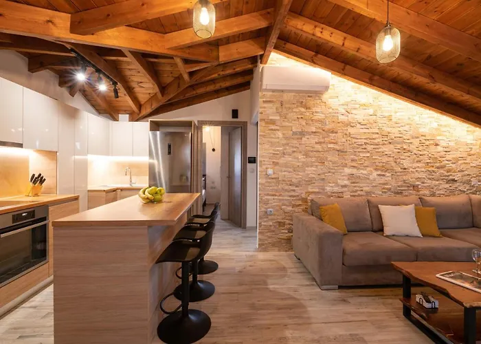 Tsatos Luxury Apartamento