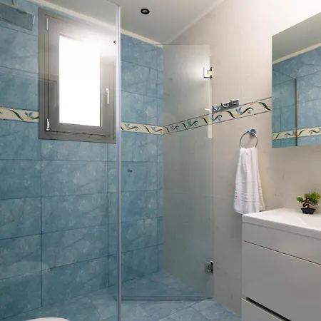 Tsatos Luxury Kremastí