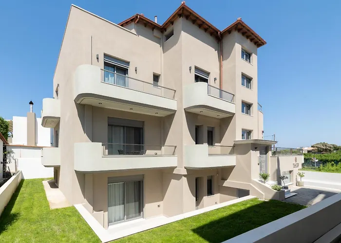 Tsatos Luxury شقة